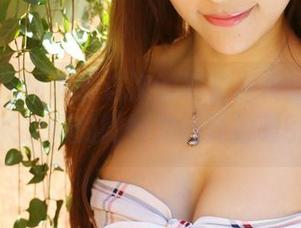 美媛馆 – 胡润曦这次的裸足合集最新上线，脚趾头之间的微妙之处开始吸引我了。
