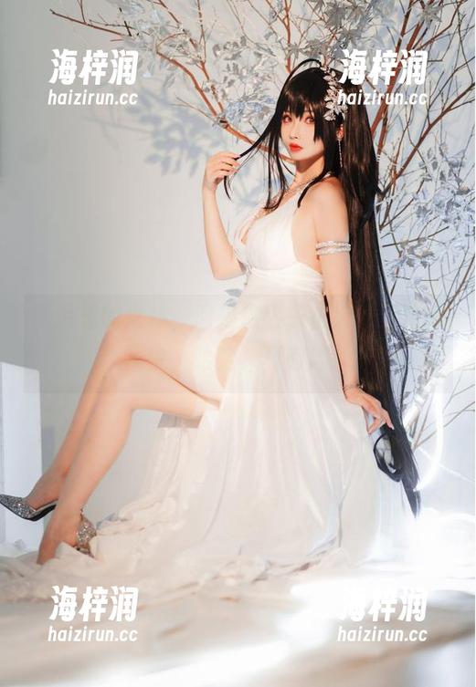 图片里的女仆，肉扣热热子在火热“待命”中，哈哈，真有趣！