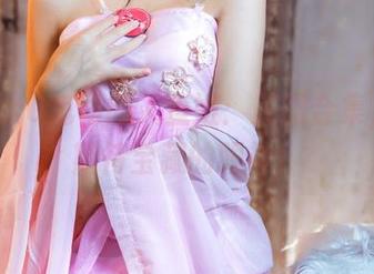 萌芽儿o0鬼马的人鱼姬：美图合集，水里期待宝藏的眼神！