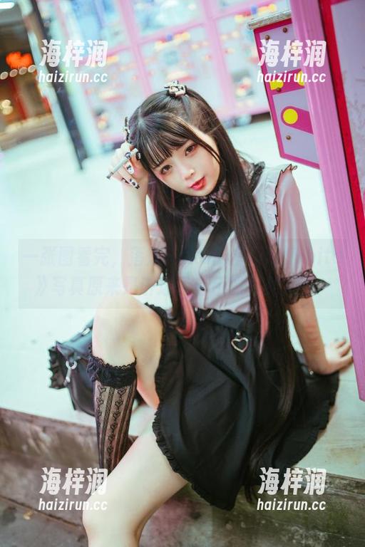 一张图看完，落落Raku的《LilyWhite》写真原来是讲述了白色的另类人生。