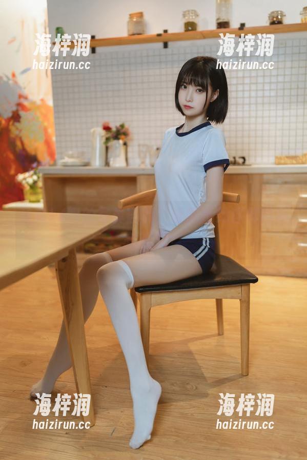 许岚LAN的写真剧情，谁能拒绝这样的视角资源？