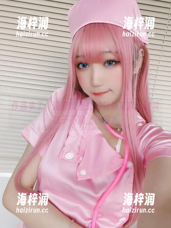 超皮皮皮奶 作品来了,超皮皮皮奶的棉袜写真,谁说袜子不能上镜呢?