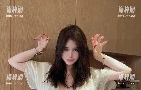 微密圈 - 阿色红色兔女郎写真：原图的穿搭是我想冬眠的理由！