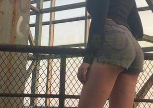微密圈 – 在线体验陈佩奇与红丝的轻松一刻，多少小心翼翼的心思在里面？