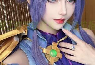 露儿大魔王的短裙游戏：谁能抗拒这个cos？