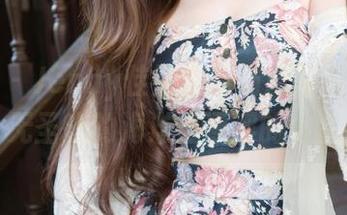 魅妍社 – Jenny佳妮的双马尾写真，仿佛无圣光的海洋里漂浮的小鱼