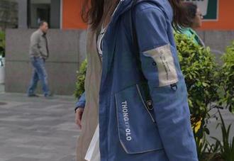魔镜街拍：今天的紧身运动装美女，只为跳脱在你眼前，美图合集备齐！
