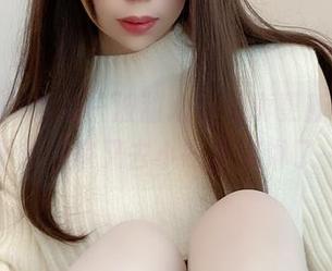 鹿野希带来新一波甜心，写真更新，看完不想回家又去小吃冰淇淋了…